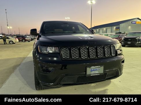Used 2019 Jeep Grand Cherokee Altitude image 29