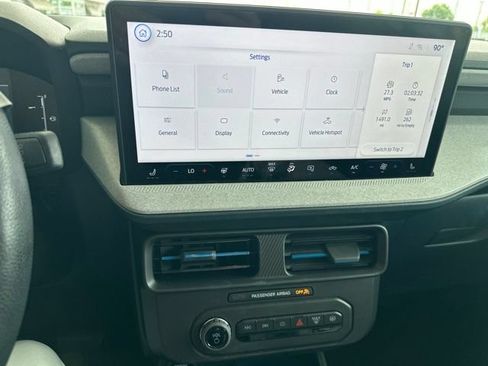 Used 2025 Ford Maverick XLT w/ XLT Luxury Package AWD/4WD image 14