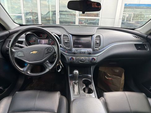 Used 2017 Chevrolet Impala LT image 5