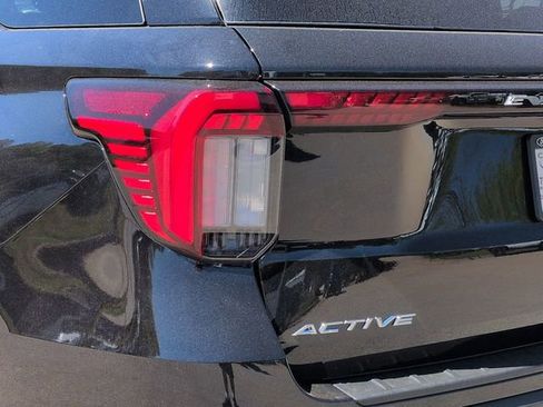 New 2026 Ford Explorer Active RWD image 12