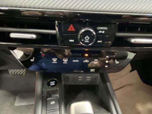 New 2026 Nissan Kicks SR w/ Cold Weather Package FWD image 19