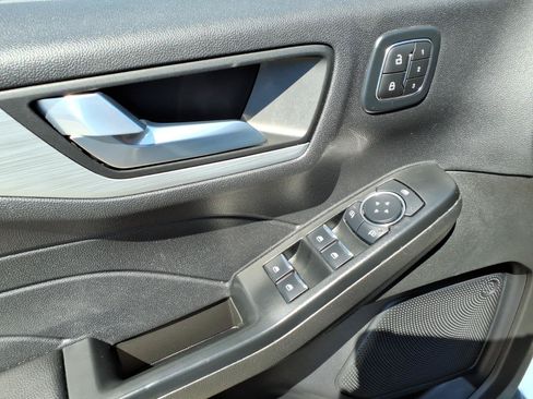 Used 2025 Ford Escape Platinum AWD/4WD image 9