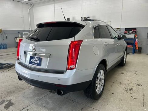 Used 2010 Cadillac SRX Luxury FWD image 4