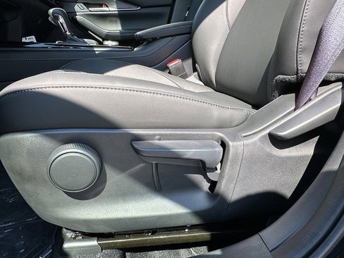 New 2025 MAZDA CX-30 AWD 2.5 S w/ Select Sport Pkg image 16