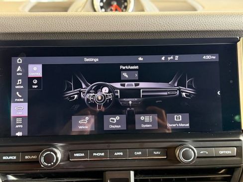 Used 2020 Porsche Macan S w/ Premium Package AWD/4WD image 32