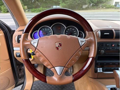 Used 2005 Porsche Cayenne S AWD/4WD image 14