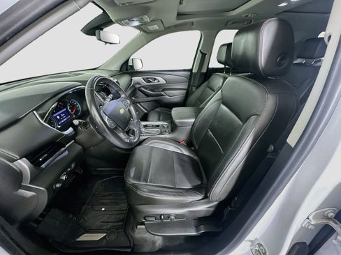 Used 2020 Chevrolet Traverse LT w/ LT Premium Package FWD image 13