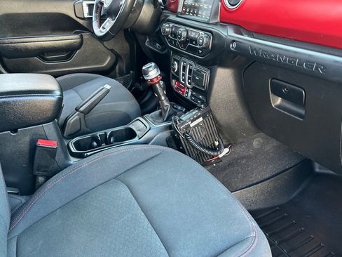 Used 2022 Jeep Wrangler Rubicon image 15