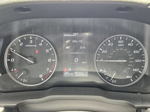 Used 2025 Subaru Crosstrek 2.5i Premium AWD/4WD image 20