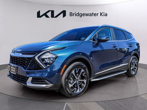 Certified 2023 Kia Sportage EX AWD/4WD image 3