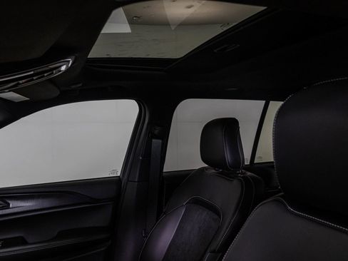 New 2025 Jeep Grand Cherokee Altitude image 26