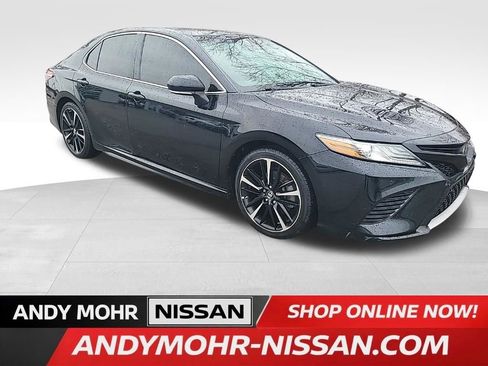 Used 2018 Toyota Camry XSE image 10
