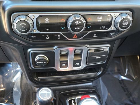 Used 2021 Jeep Wrangler Sport S image 30