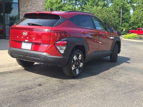 Used 2025 Hyundai Kona SEL AWD/4WD image 3