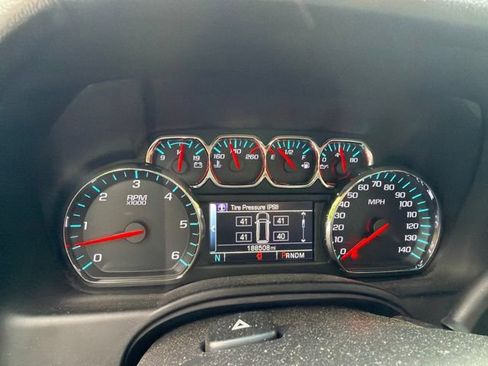 Used 2015 Chevrolet Suburban LT AWD/4WD image 16