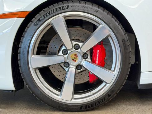 Used 2024 Porsche 911 Targa 4S w/ Premium Package image 18