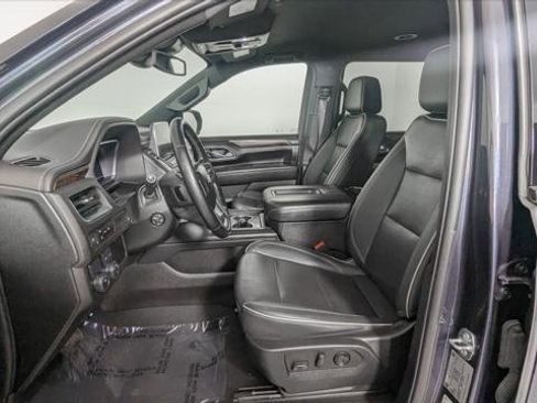 Used 2023 Chevrolet Suburban Premier image 14