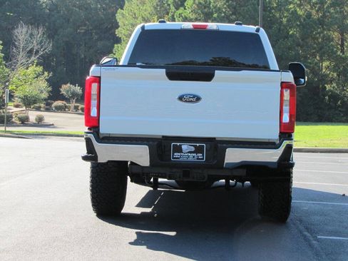 Used 2023 Ford F250 XLT w/ FX4 Off-Road Package image 11
