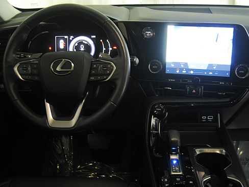Used 2023 Lexus NX 350 AWD image 2