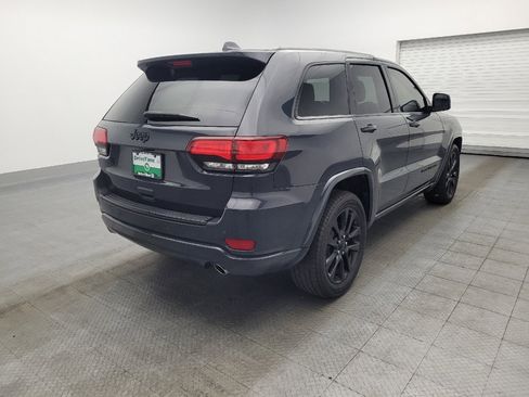Used 2018 Jeep Grand Cherokee Altitude image 9