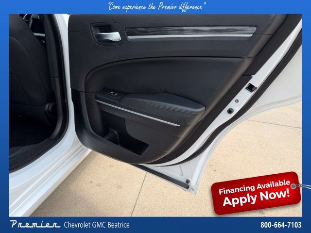 Used 2022 Chrysler 300 Touring w/ Sport Appearance Package AWD/4WD image 18