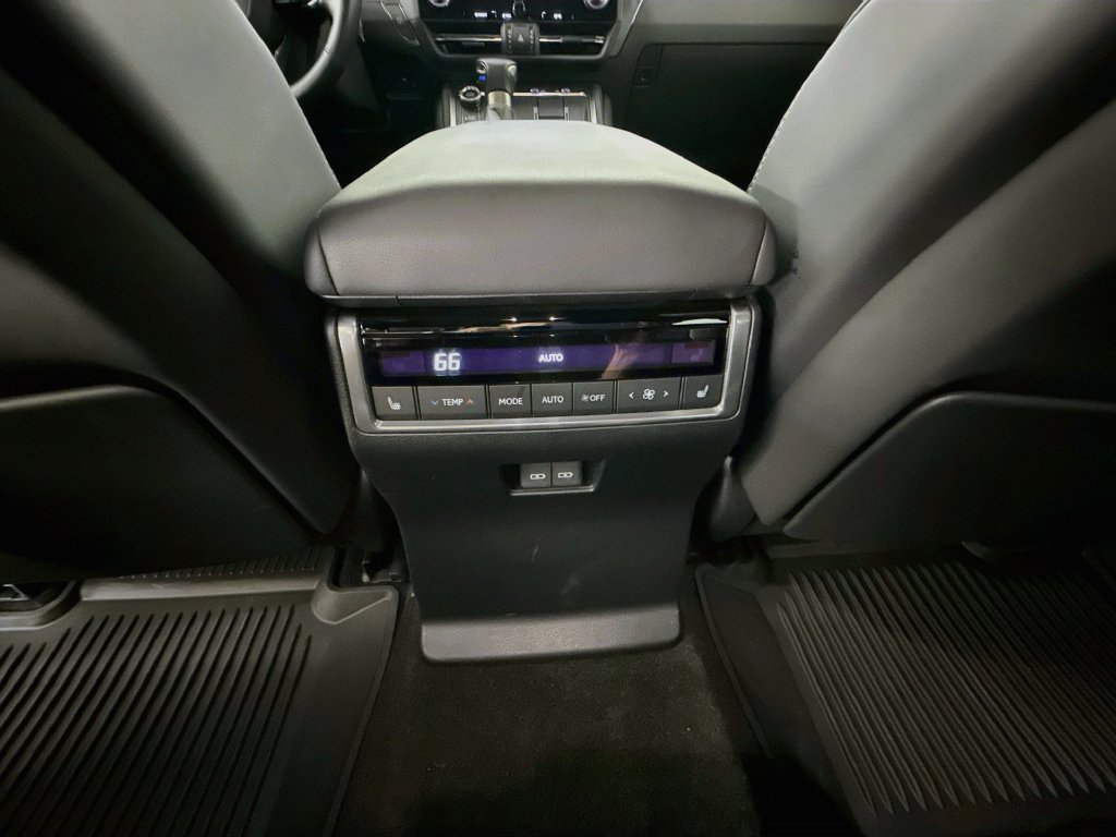 Certified 2024 Lexus GX 550 w/ Accessory Package (Z1) AWD/4WD image 27