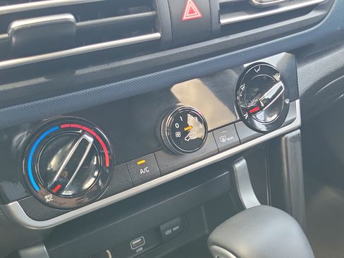 Used 2021 Kia Seltos S FWD image 19