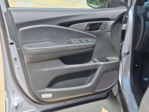 Used 2022 Honda Passport Elite image 12