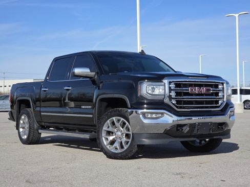 Used 2018 GMC Sierra 1500 SLT w/ SLT Premium Package image 2