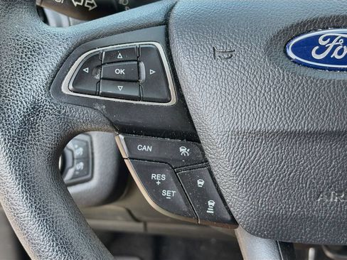 Used 2019 Ford Escape SE FWD image 16