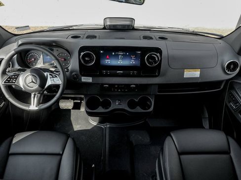 New 2025 Mercedes-Benz Sprinter 2500 image 20