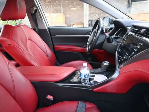 Used 2020 Toyota Camry XSE w/ Navigation Package FWD image 15
