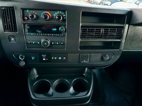 Used 2022 Chevrolet Express 3500 w/ Driver Convenience Package RWD image 14