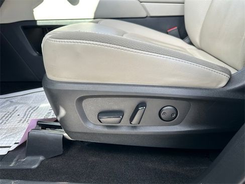 Used 2023 Nissan Pathfinder SL image 21