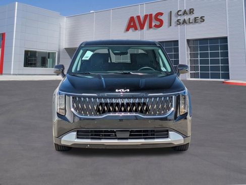 Used 2025 Kia Carnival FWD image 2