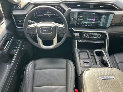 Used 2024 GMC Sierra 2500 Denali w/ Denali Reserve Package image 24