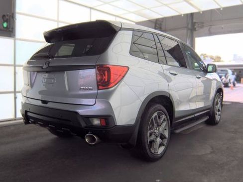 Used 2023 Honda Passport EX-L image 2
