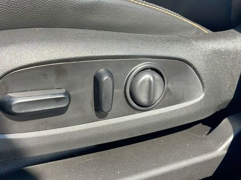 Used 2021 Chevrolet Equinox Premier w/ LPO, Hit The Road Package image 11