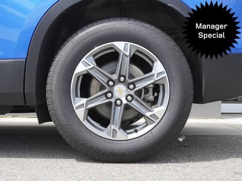 Used 2024 Chevrolet Blazer LT AWD/4WD image 35