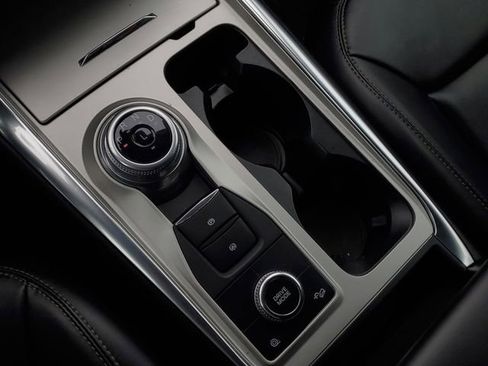 Certified 2023 Ford Explorer XLT w/ Equipment Group 202A image 22