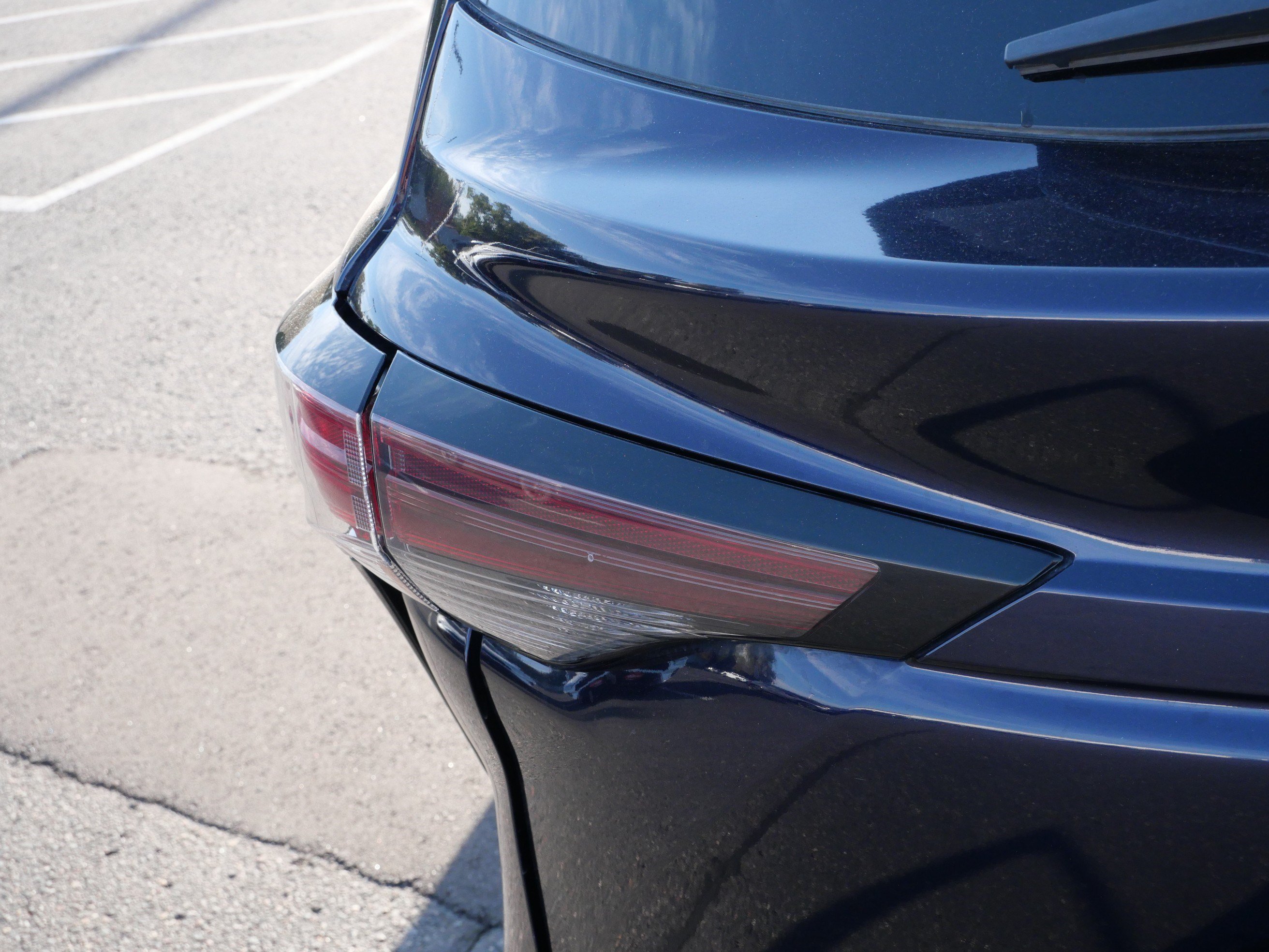Used 2025 Toyota Sienna LE AWD/4WD image 17