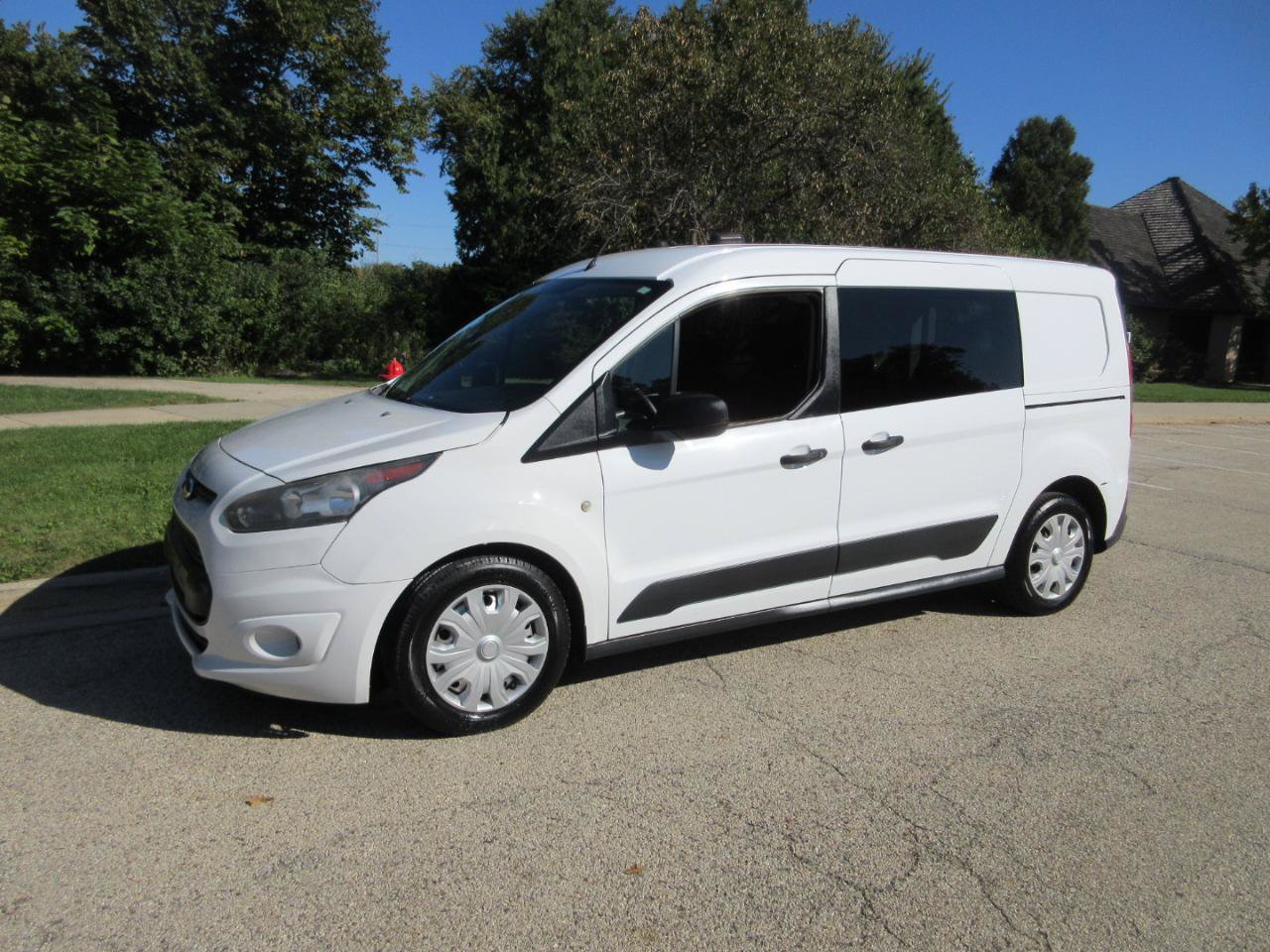 Used 2015 Ford Transit Connect XLT FWD image 2