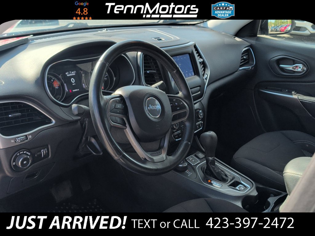Used 2019 Jeep Cherokee Latitude w/ Cold Weather Group AWD/4WD image 13