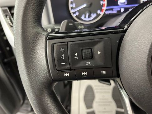 Used 2022 Nissan Rogue SV FWD image 24