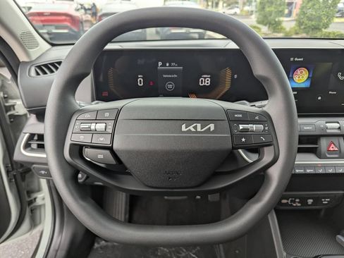 New 2026 Kia K4 FWD image 30