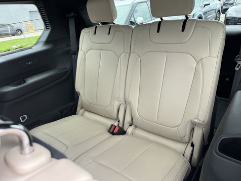 New 2025 Jeep Grand Cherokee L Limited w/ Black Appearance Package image 7