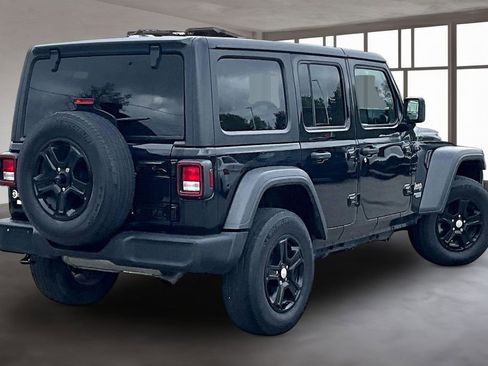 Used 2020 Jeep Wrangler Unlimited Sport S AWD/4WD image 3