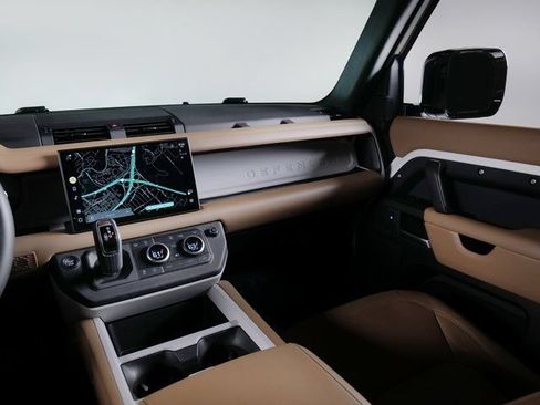 Certified 2025 Land Rover Defender 110 S AWD/4WD image 17
