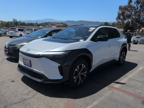 Certified 2023 Toyota bZ4X AWD w/ Weather Package image 3