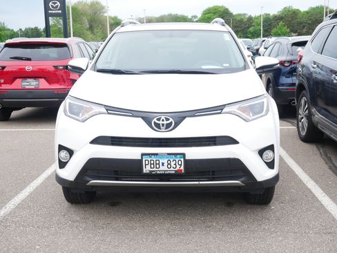 Used 2016 Toyota RAV4 XLE AWD/4WD image 2